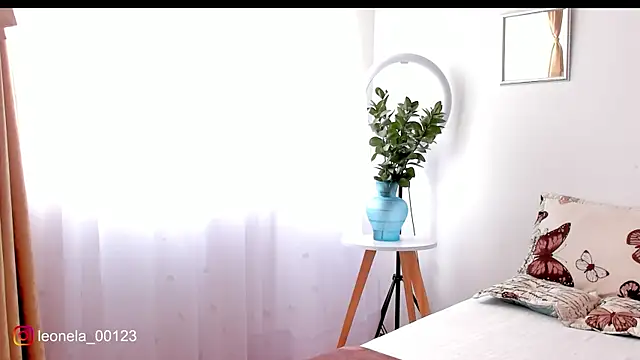 Snapshot of cuddlingbunny chatting on June 2026 07:19:01 PM cuddlingbunny online show from June 2026 07:19:01 PM