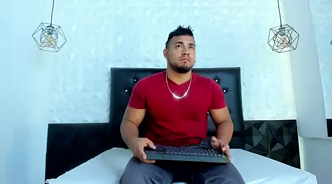 BrianMalonee online show from February 2025 01:50:01 PM