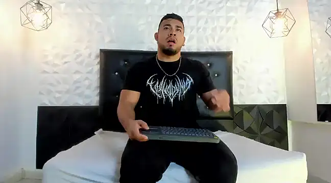 BrianMalonee online show from March 2025 01:02:01 PM