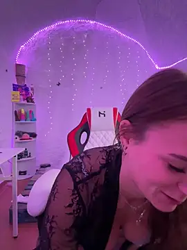 Snapshot of selenaluvv chatting on December 2024 06:03:02 PM selenaluvv online show from December 2024 06:03:02 PM