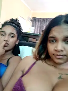 Snapshot of Indianqueen03 chatting on September 2025 09:03:02 AM Indianqueen03 online show from September 2025 09:03:02 AM