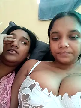 Snapshot of Indianqueen03 chatting on October 2025 09:28:02 AM Indianqueen03 online show from October 2025 09:28:02 AM