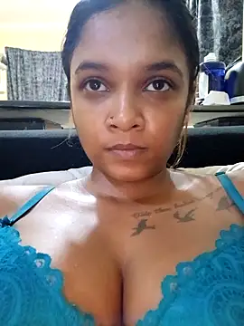 Snapshot of Indianqueen03 chatting on November 2025 08:52:01 PM Indianqueen03 online show from November 2025 08:52:01 PM