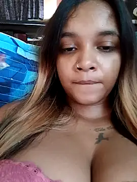 Snapshot of Indianqueen03 chatting on November 2025 01:43:01 PM Indianqueen03 online show from November 2025 01:43:01 PM