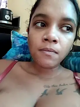 Snapshot of Indianqueen03 chatting on December 2025 02:11:01 PM Indianqueen03 online show from December 2025 02:11:01 PM