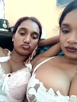 Snapshot of Indianqueen03 chatting on January 2026 11:45:02 AM Indianqueen03 online show from January 2026 11:45:02 AM