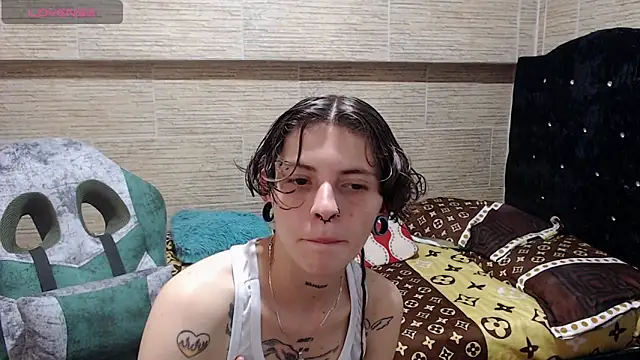 Snapshot of pretty_cristal69 chatting on January 2025 11:05:01 PM pretty cristal69 online show from January 2025 11:05:01 PM