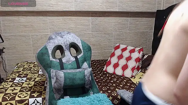 Snapshot of pretty_cristal69 chatting on January 2025 05:29:01 AM pretty cristal69 online show from January 2025 05:29:01 AM