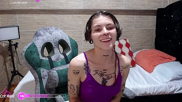 Snapshot of pretty_cristal69 chatting on February 2025 10:13:01 PM pretty cristal69 online show from February 2025 10:13:01 PM