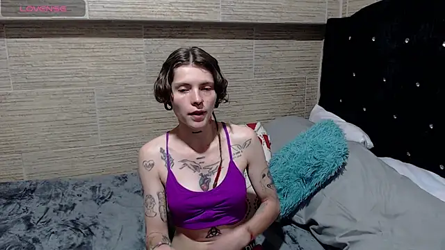 Snapshot of pretty_cristal69 chatting on February 2025 10:42:02 PM pretty cristal69 online show from February 2025 10:42:02 PM