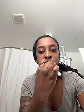 Your Paris online show from November 2025 04:38:01 PM