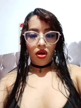 Snapshot of MadelaineJones chatting on July 2026 04:15:01 AM MadelaineJones online show from July 2026 04:15:01 AM
