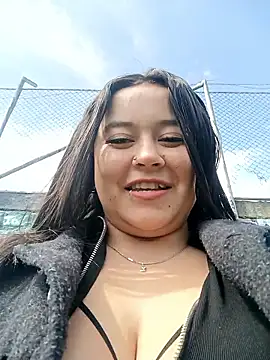 Cristal  04 online show from June 2026 07:20:01 PM