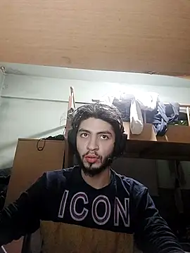 kleineid77 online show from December 2025 09:53:01 PM