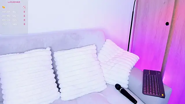 meow moon  online show from October 2025 11:25:01 AM