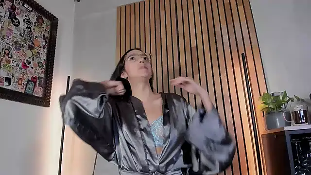 honeyhot69   online show from October 2025 11:07:02 AM