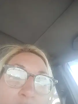 xWhoreAbleX Pika online show from March 2026 09:00:01 PM