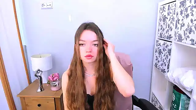 GraceLips online show from March 2025 06:35:02 AM