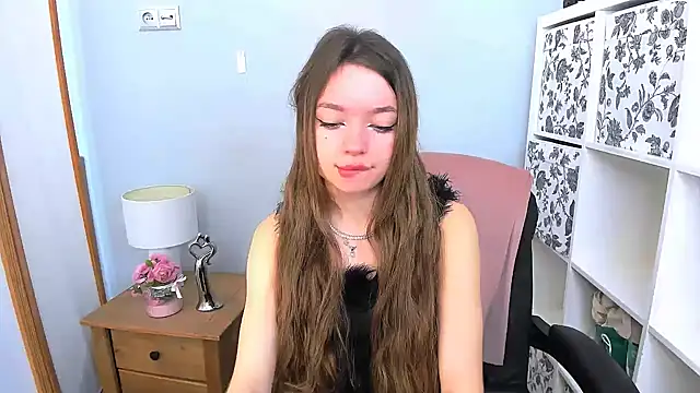 GraceLips online show from March 2025 06:16:01 AM