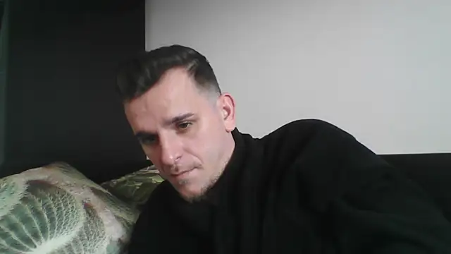 Huge cock22cm online show from January 2025 10:34:02 AM