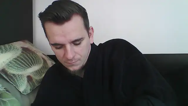 Huge cock22cm online show from February 2025 07:33:01 AM