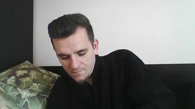 Huge cock22cm online show from February 2025 08:58:01 AM