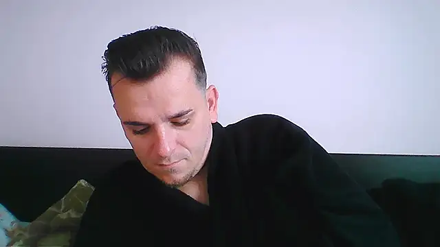 Huge cock22cm online show from November 2025 07:29:01 AM