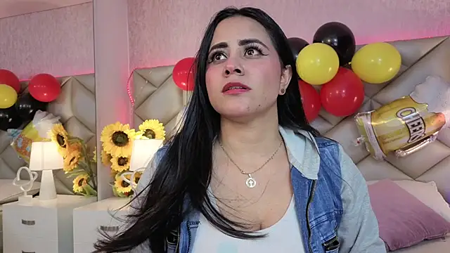 Brenda Garcia online show from September 2025 08:02:01 PM