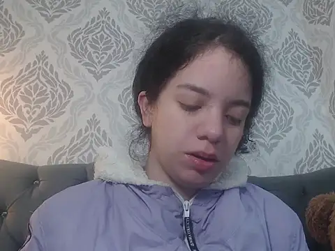 EmmaCowperr online show from March 2025 03:50:02 PM