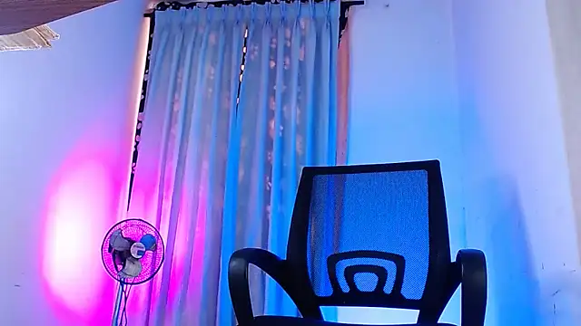 DanteSantoro online show from February 2026 06:05:01 PM