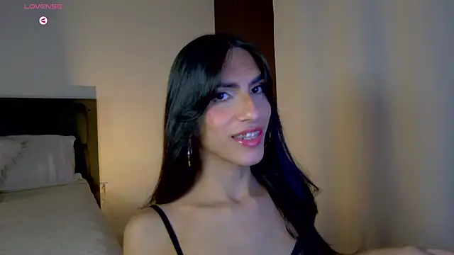 Snapshot of AlanaSofiia chatting on April 2026 04:00:01 PM AlanaSofiia online show from April 2026 04:00:01 PM
