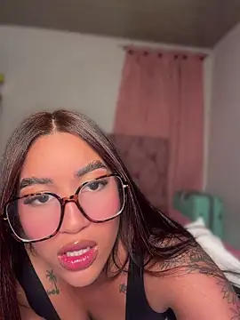 Snapshot of Little_Gaby_ chatting on July 2026 05:25:02 AM Little Gaby online show from July 2026 05:25:02 AM