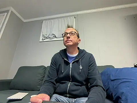 mouser21212 online show from January 2025 05:35:02 PM