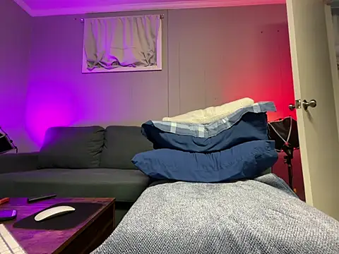 mouser21212 online show from February 2025 04:00:02 PM