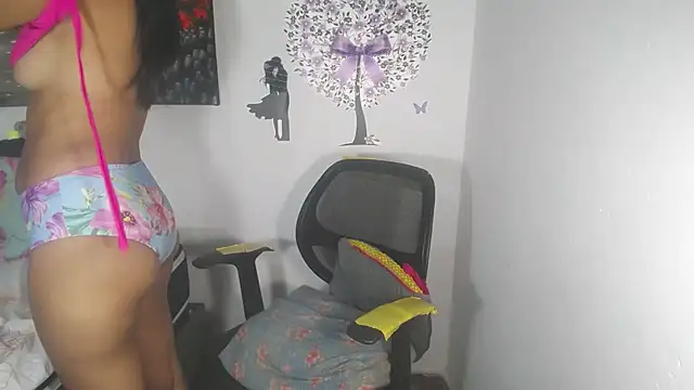 KamileLatinasexy online show from October 2025 08:51:01 PM