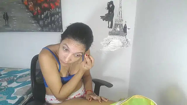 Snapshot of KamileLatinasexy chatting on May 2026 03:25:02 AM KamileLatinasexy online show from May 2026 03:25:02 AM