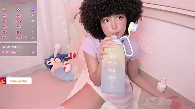Snapshot of Alice_winter_ chatting on June 2026 05:12:01 AM Alice winter online show from June 2026 05:12:01 AM