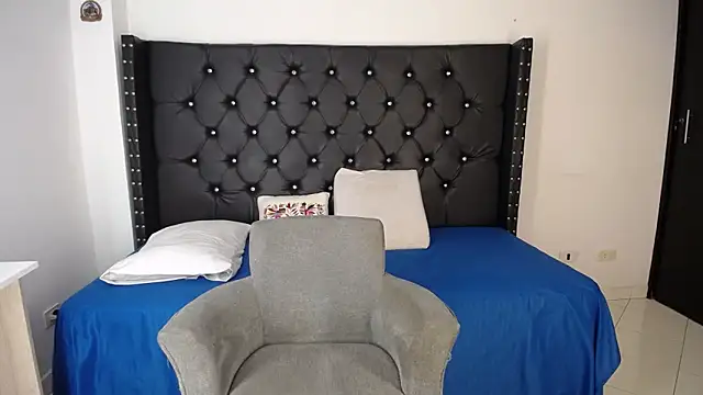 renata salinas 1 online show from April 2026 09:32:01 PM