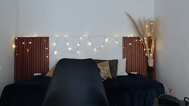 Dakotagloss online show from December 2024 01:08:01 AM