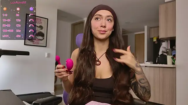 Snapshot of emiliasommer chatting on March 2026 02:56:02 PM emiliasommer online show from March 2026 02:56:02 PM