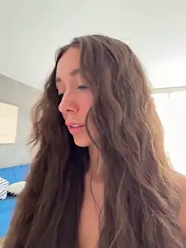 Snapshot of emiliasommer chatting on August 2026 07:39:01 PM emiliasommer online show from August 2026 07:39:01 PM