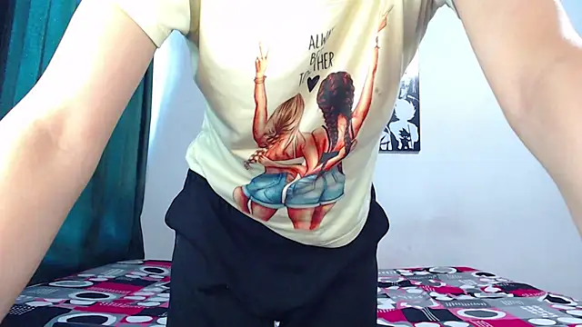 Ariel Zeo1 online show from December 2024 07:00:02 PM