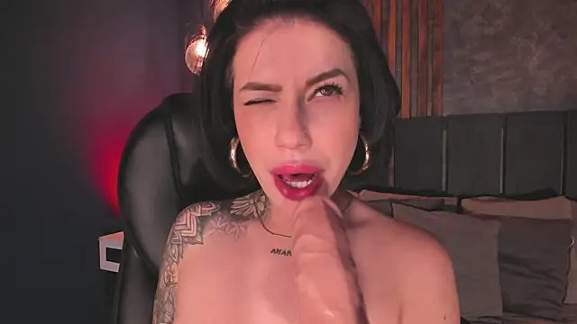 Hannah Borbon online show from March 2025 05:43:02 AM