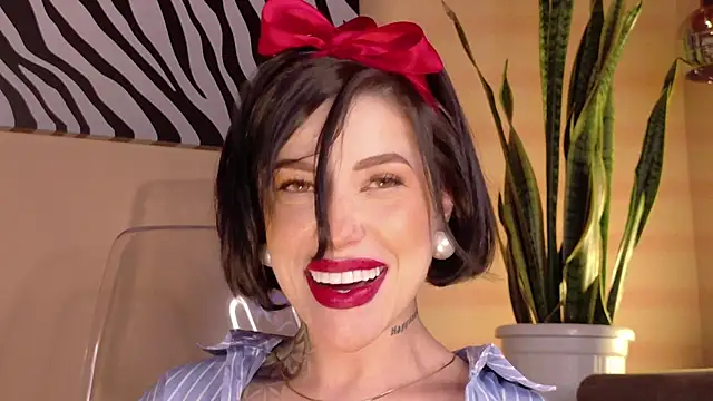 Hannah Borbon online show from October 2025 08:48:01 PM