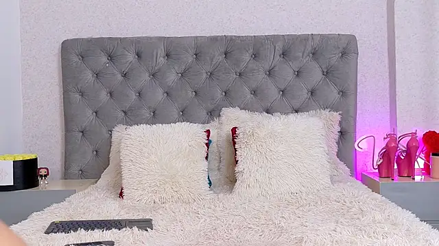 ValeryRossell online show from December 2024 04:06:01 PM