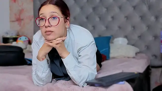 ValeryRossell online show from November 2025 07:36:03 PM