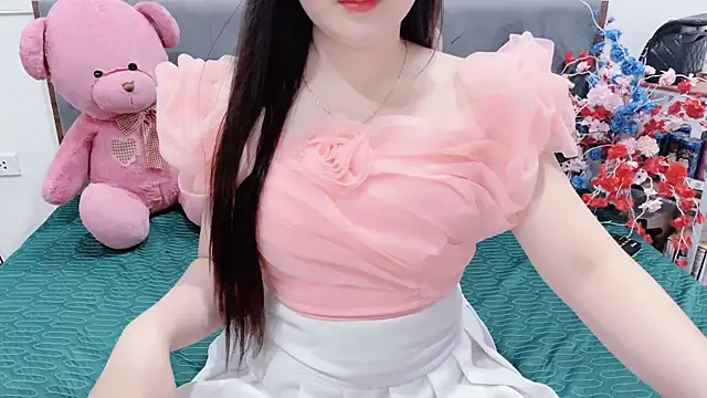 Funikio online show from April 2026 01:21:01 AM