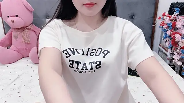 Snapshot of Funikio chatting on June 2026 02:05:02 AM Funikio online show from June 2026 02:05:02 AM