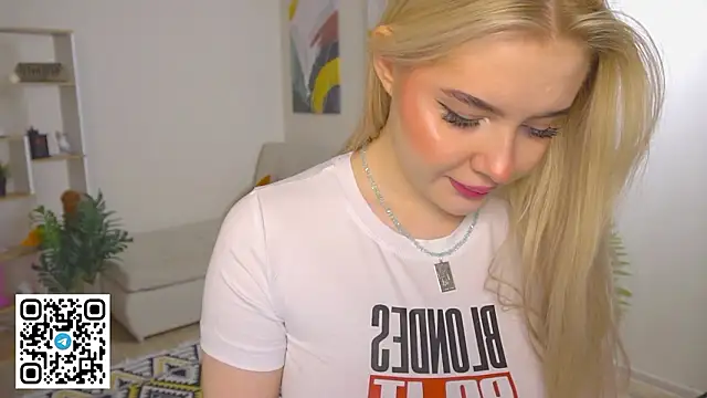 Snapshot of oliviabr0wn0 chatting on February 2026 02:04:01 AM oliviabr0wn0 online show from February 2026 02:04:01 AM