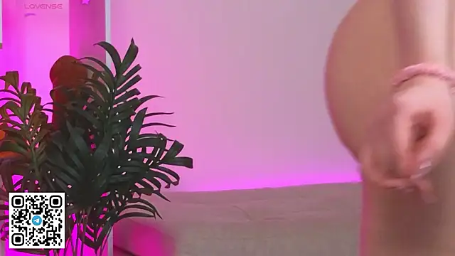 Snapshot of oliviabr0wn0 chatting on February 2026 07:51:01 AM oliviabr0wn0 online show from February 2026 07:51:01 AM